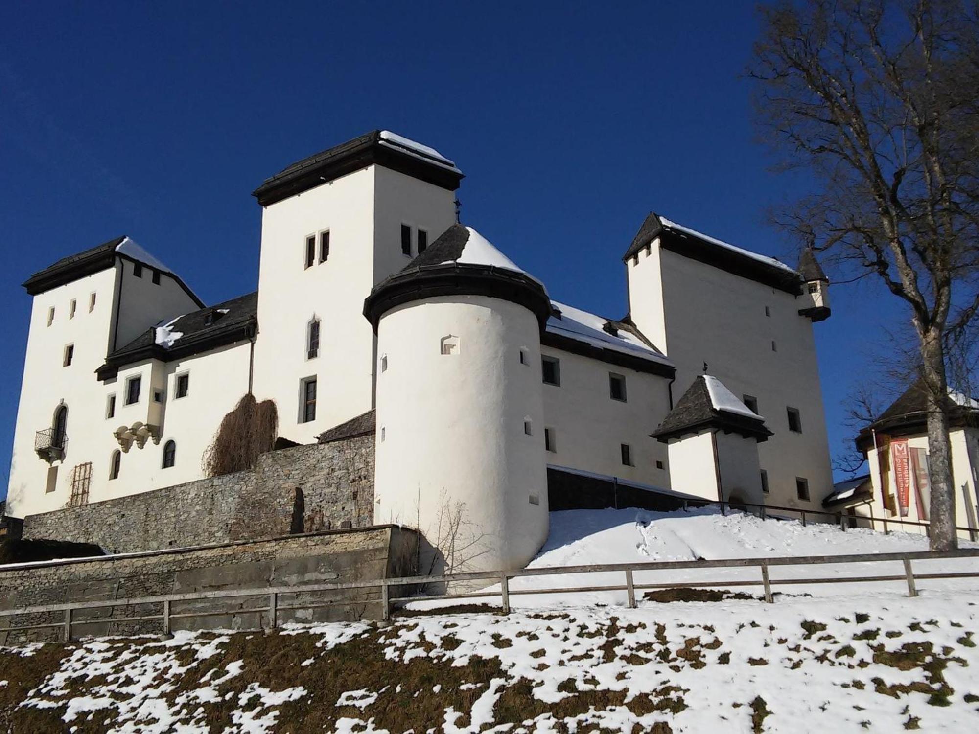 Luxurious Mansion In Goldegg Near Skiing Area Luaran gambar